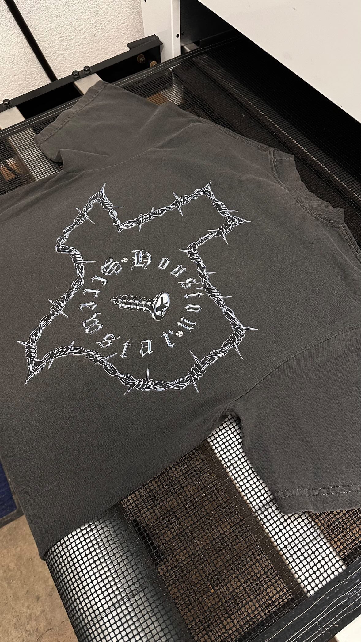 HOUSTON BARBED WIRE -TEE (SHADOW)